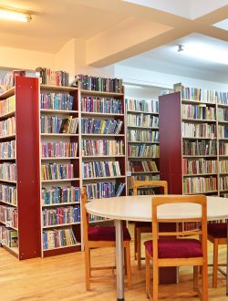 Secția Împrumut Literatură - Biblioteca Județeană Mureș