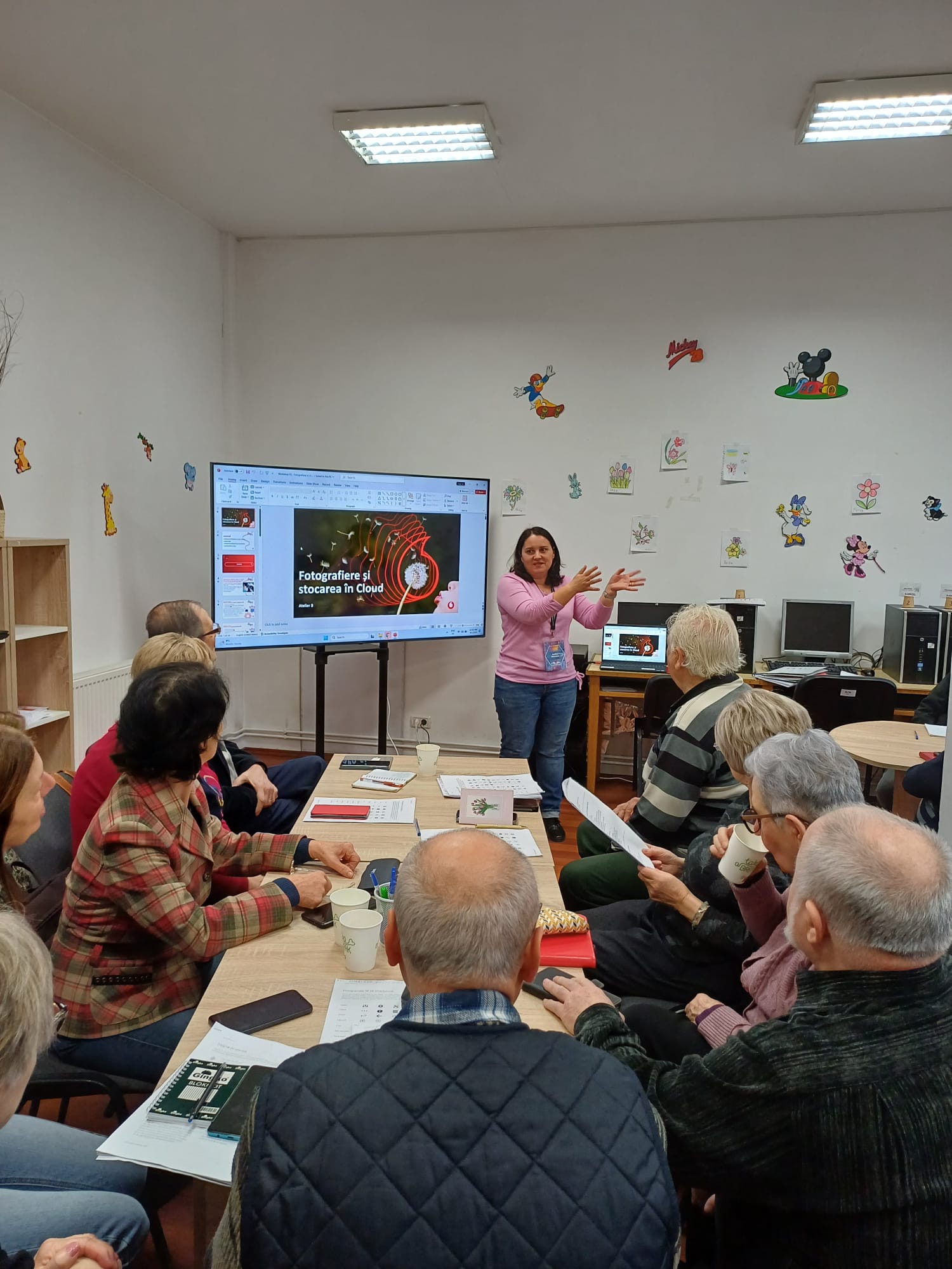 <span class="uc_style_uc_tiles_grid_image_elementor_uc_items_attribute_title" style="color:#ffffff;">HiDigital -Biblioteca Judeteana Mures - Grupa1</span>
