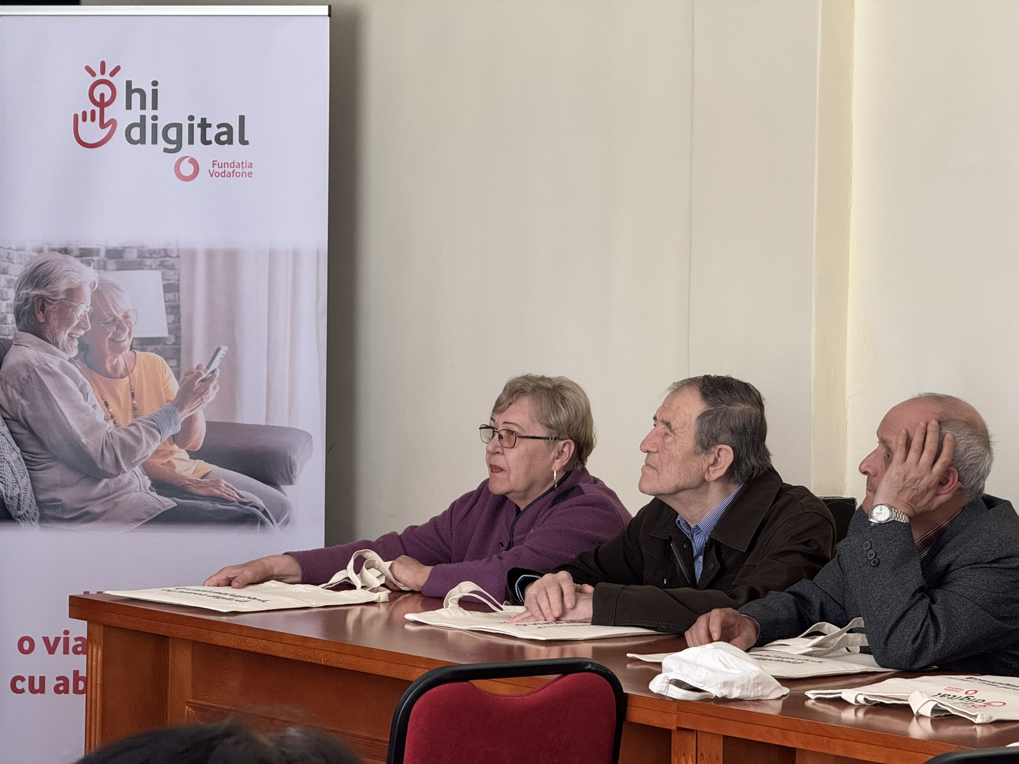 <span class="uc_style_uc_tiles_grid_image_elementor_uc_items_attribute_title" style="color:#ffffff;">HiDigital -Biblioteca Judeteana Mures - Grupa1</span>