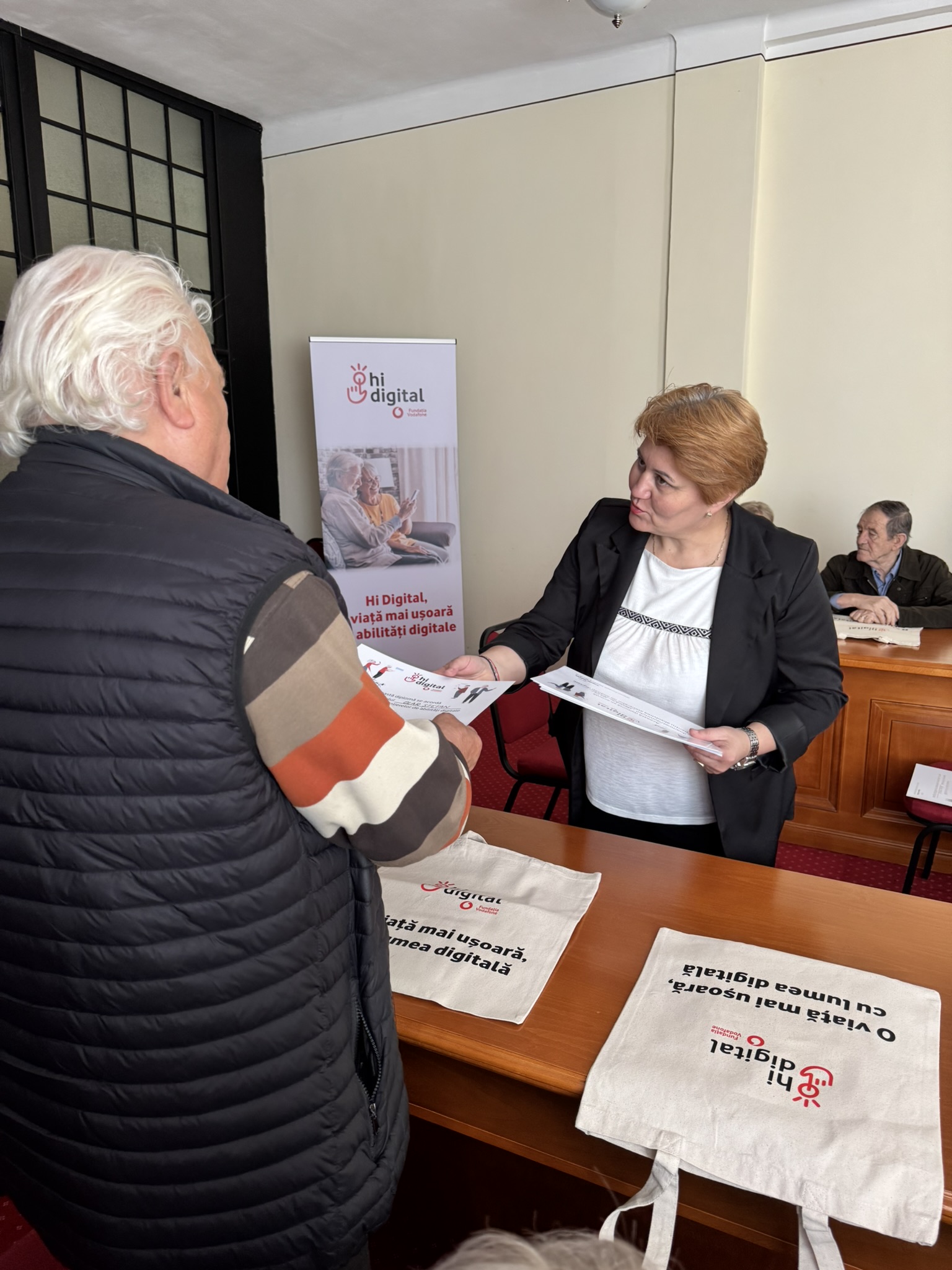 <span class="uc_style_uc_tiles_grid_image_elementor_uc_items_attribute_title" style="color:#ffffff;">HiDigital -Biblioteca Judeteana Mures - Grupa1</span>